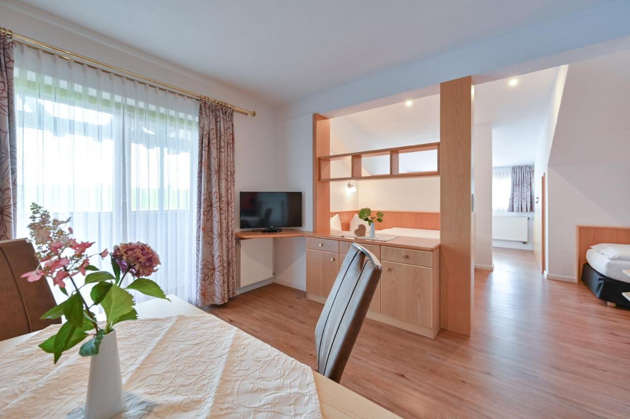 Landhaus Grobert Seeg Buitenkant foto