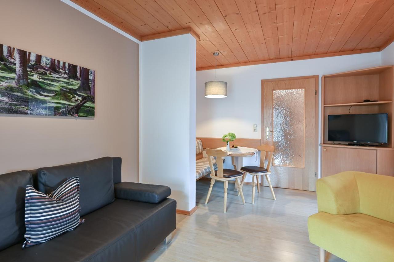 Landhaus Grobert Seeg Buitenkant foto