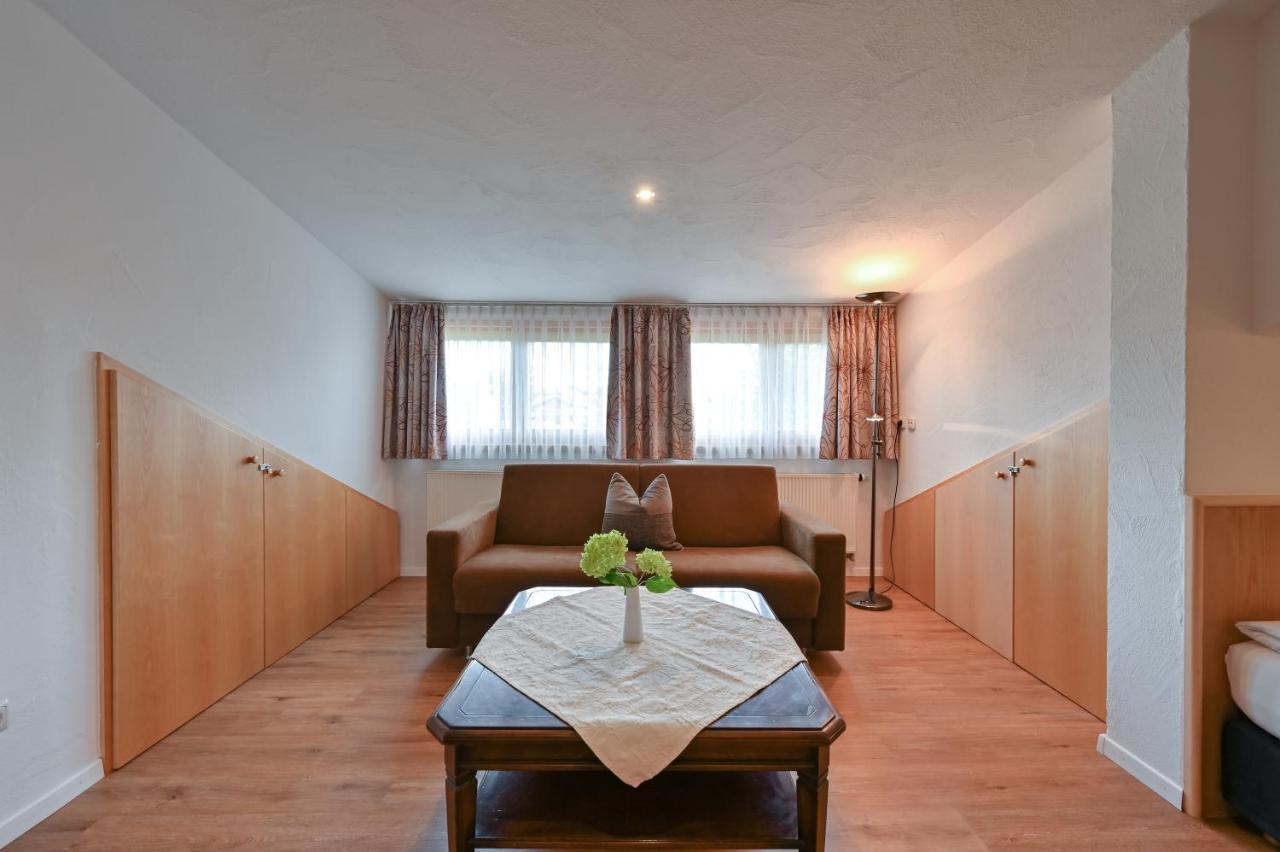 Landhaus Grobert Seeg Buitenkant foto